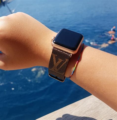 louis vuitton apple watch band boutique